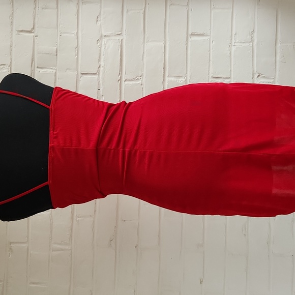 Square Neck Bodycon Mini Dress - Picture 3 of 3